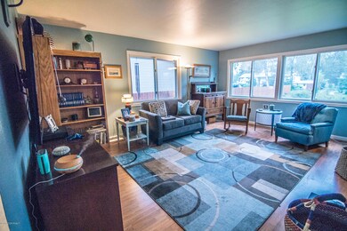 Living Room (3)