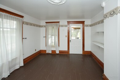 708 S Marshall Ave, Marshall, MI 49068 - photo 5