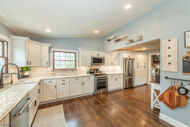 150 College View Dr, Hackettstown, NJ 07840 - photo 6