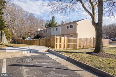 8613 Spring Creek Ct, Springfield, VA 22153 - photo 3