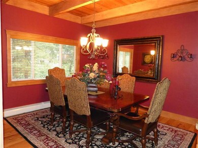 dining room is excellent for family gath