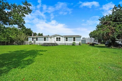 19654 Chigger Creek Dr, Alvin, TX 77511 - photo 2