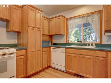 11210 NE Fox Farm Rd, Dundee, OR 97115 - photo 7