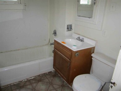 129 N 3rd St, Elkhart, IN 46516 - photo 5