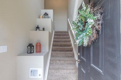 1425 Carylake Cir, Columbus, OH 43240 - photo 3