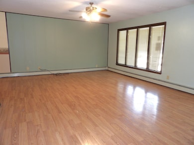 418 S Weaver St, Hesston, KS 67062 - photo 5