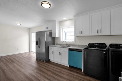 9-web-or-mls-4656-dundee-ave