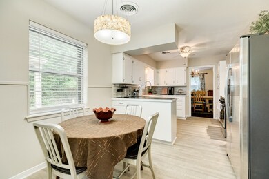 307 Coke Ln, Alvin, TX 77511 - photo 6