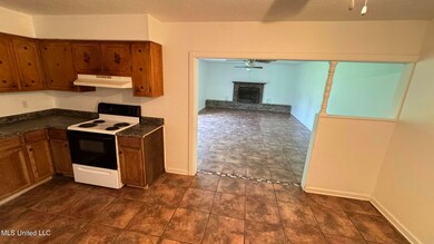 3708 Shane Dr, Moss Point, MS 39562 - photo 5