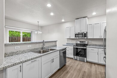 655 Shadow Way, Central Point, OR 97502 - photo 6