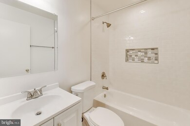 18 Indian Hills Ct, Derwood, MD 20855 - photo 5