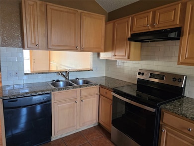 5537 Four Winds Dr, Arlington, TX 76018 - photo 3