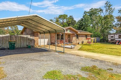 215 Forrest Pkwy, Crestview, FL 32539 - photo 5
