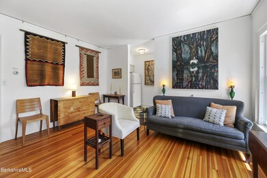 7-Living-Room