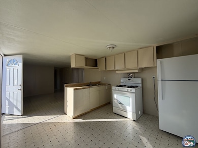 1907 N Imperial Ave, Seeley, CA 92273 - photo 2