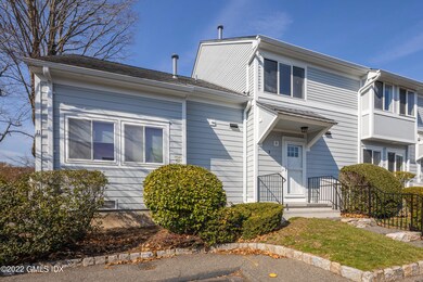 9 Whiffletree Way, Riverside, CT 06878-3