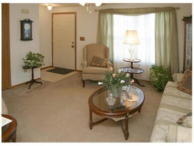 682 Cherryhurst Dr, Columbus, OH 43228 - photo 7