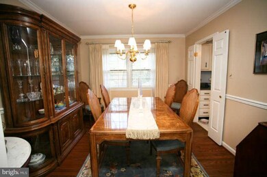 12319 Myterra Way, Herndon, VA 20171 - photo 6