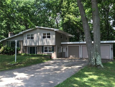 58 Henry Dr, Struthers, OH 44471 - photo 2