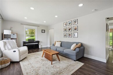 2749 Hubbell Ave, Des Moines, IA 50317 - photo 5