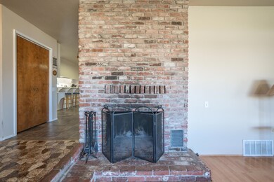 2863 Squire Ave, Redding, CA 96002 - photo 7