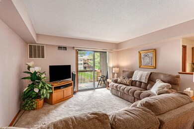 2925 Byron Center Ave SW unit C, Wyoming, MI 49519 - photo 2