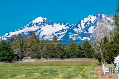 65111 Highland Rd, Bend, OR 97703 - photo 2