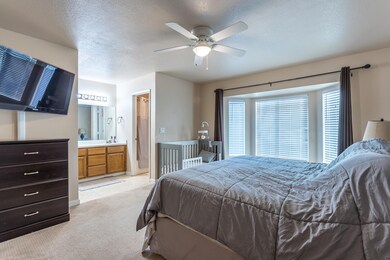 2527 Celestial St, Redding, CA 96002 - photo 5