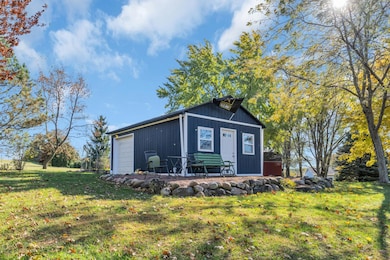 W243S7330 Greenbriar Dr, Waukesha, WI 53189 - photo 2