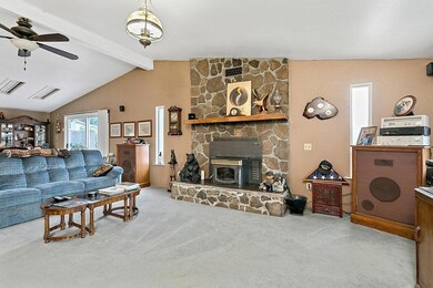 12353 Blackwell Rd, Central Point, OR 97502 - photo 5