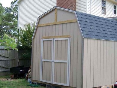 615 Clover Dr, Jacksonville, NC 28546 - photo 7