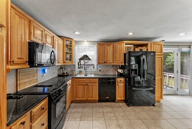 31 Quaker Rd, Carver, MA 02330 - photo 4