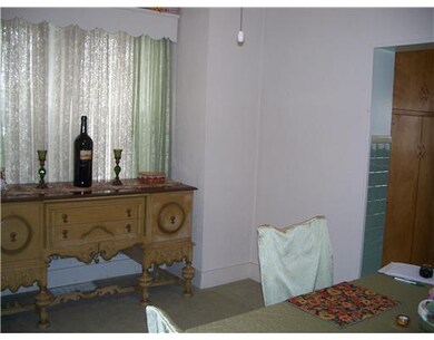 Dining Room. Spacious dining room