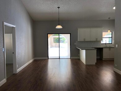 LIVING ROOM3