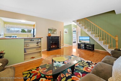 3 Pine Tree Living Room 3