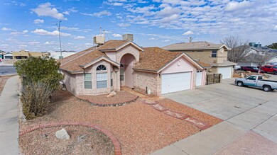 13813 Horizon Heights Cir, Horizon City, TX 79928 - photo 4