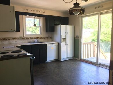 178 S Kingsboro Ave, Gloversville, NY 12078 - photo 4