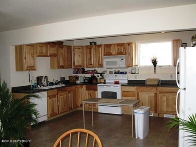5800 Radcliff Dr, Anchorage, AK 99504 - photo 3