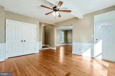 434 W Queen St, Chambersburg, PA 17201 - photo 5