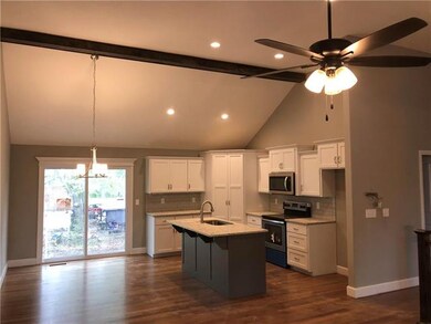 106 E Olive St, Raymore, MO 64083 - photo 4