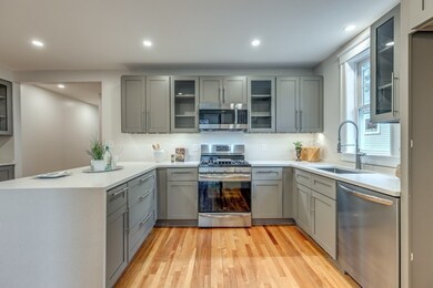 8 Gardner St unit 3, Salem, MA 01970 - photo 2