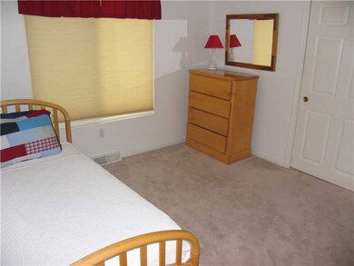 909 Middlebridge Rd, Wakefield, RI 02879 - photo 5