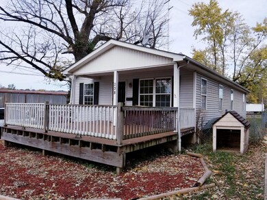 238 W Seymour Ave, Cincinnati, OH 45216 - photo 2