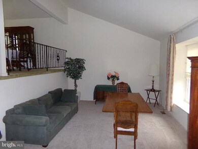 12223 Guinevere Rd, Glenn Dale, MD 20769 - photo 5