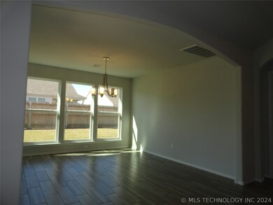 2001 E Tucson Place, Broken Arrow, OK 74014 - photo 6