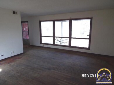 3407 SW 37th St, Topeka, KS 66614 - photo 7