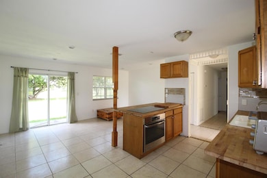 2022 SE West Dunbrooke Cir, Port Saint Lucie, FL 34952 - photo 3