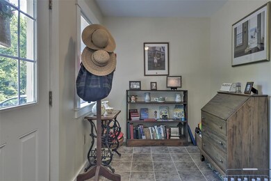 569 West St, Keene, NH 03431 - photo 7