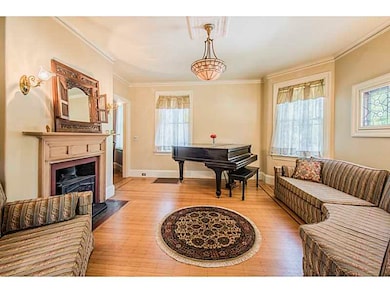 101 Keene St, Providence, RI 02906 - photo 5