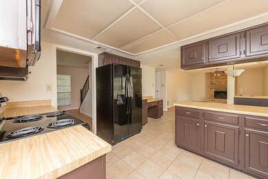 8303 Clover Gardens Dr, Houston, TX 77095 - photo 6